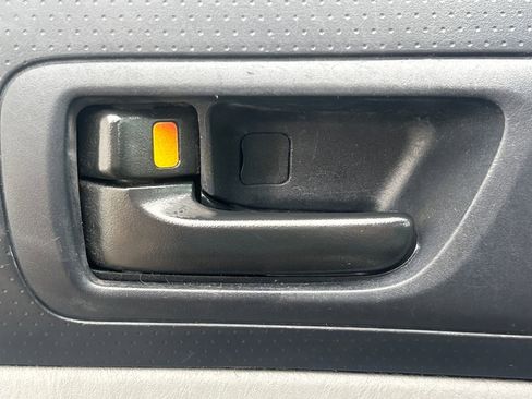 Used 2013 Toyota Tacoma PreRunner image 8