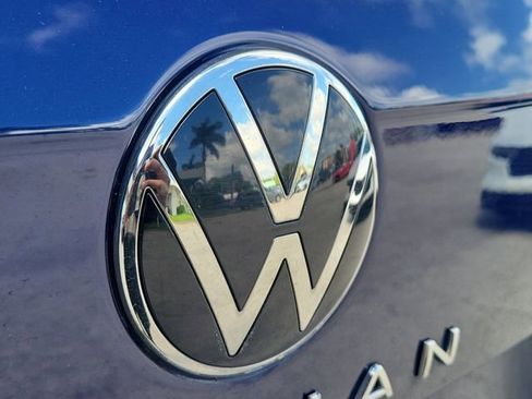 Used 2022 Volkswagen Tiguan SE image 8