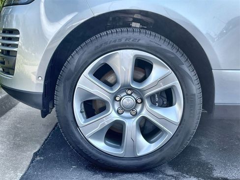 Used 2020 Land Rover Range Rover Long Wheelbase HSE image 10