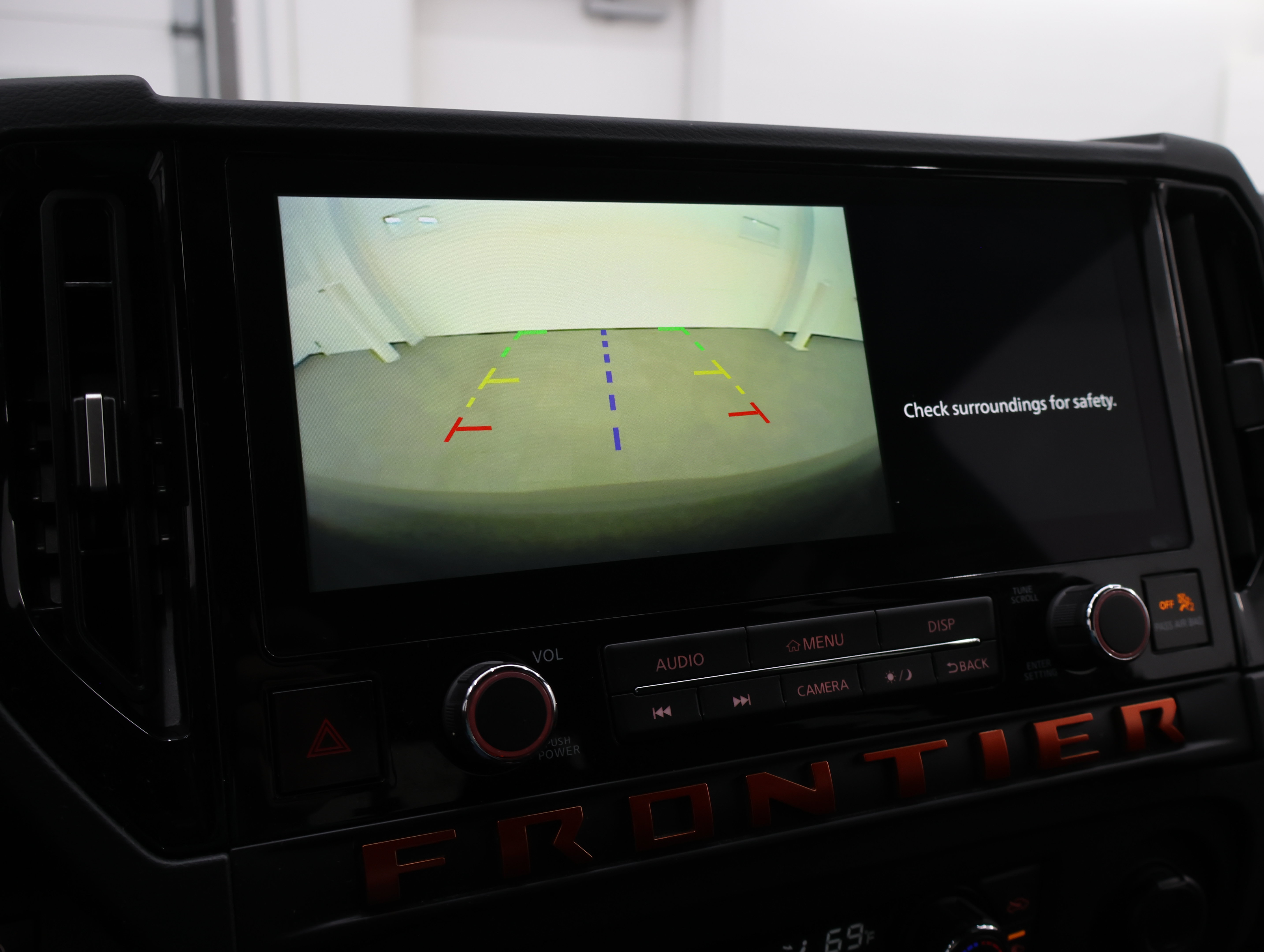 Used 2025 Nissan Frontier PRO-4X AWD/4WD image 16