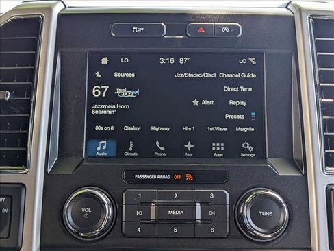 Used 2018 Ford F150 Lariat RWD image 13