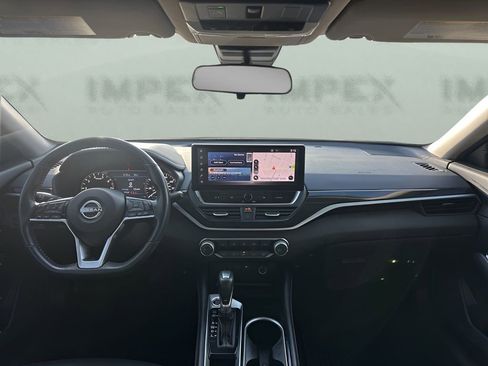 Used 2023 Nissan Altima 2.5 SR w/ SR Premium Package image 13