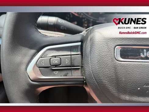 Used 2025 Jeep Compass Limited AWD/4WD image 17