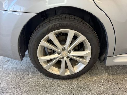 Used 2013 Subaru Legacy 2.5i Premium AWD/4WD image 23