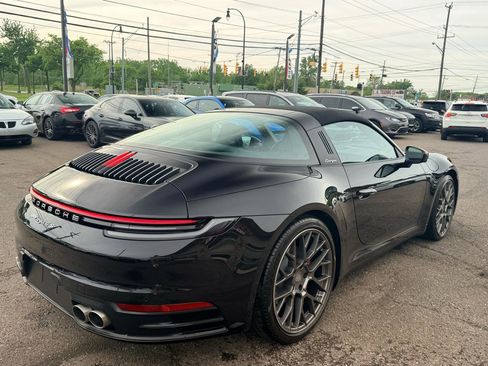 Used 2021 Porsche 911 Targa 4S w/ Premium Package AWD/4WD image 17