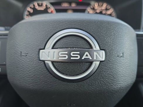 Used 2025 Nissan Rogue SV AWD/4WD image 5