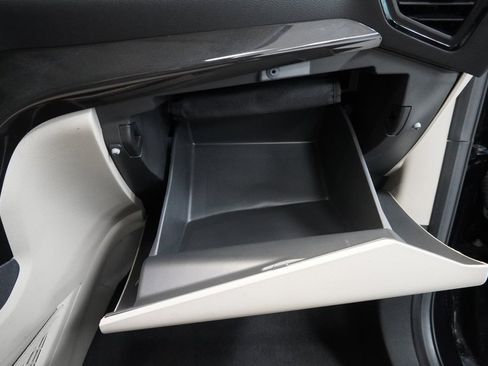 Used 2019 Ford Escape Titanium image 37