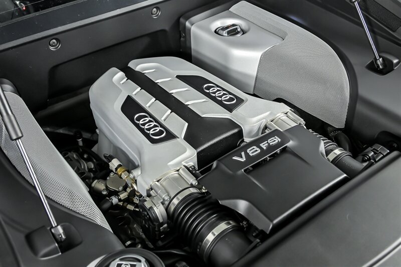Used 2011 Audi R8 V8 AWD/4WD image 11