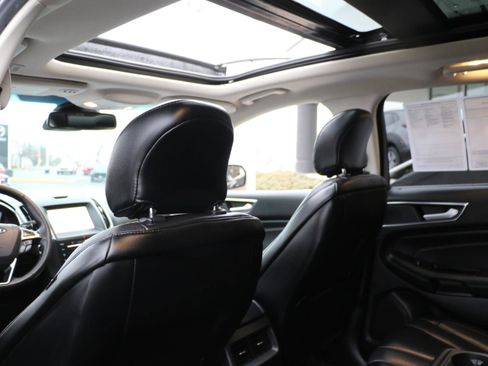 Used 2019 Ford Edge Titanium w/ Equipment Group 301A image 11