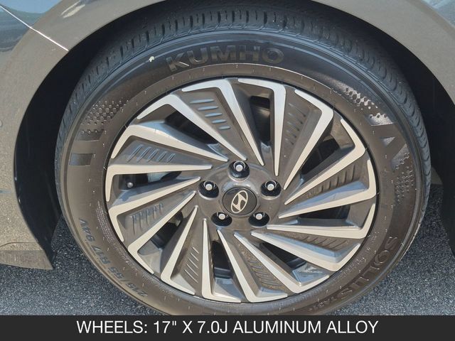 Used 2025 Hyundai Sonata Limited FWD image 30