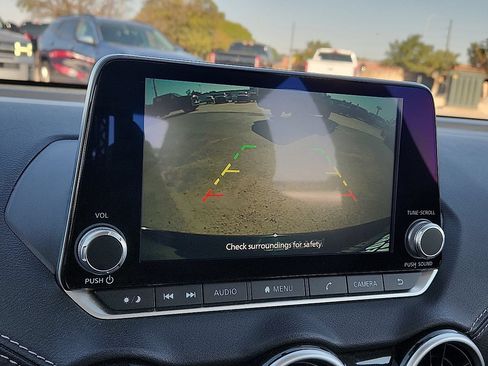 Used 2025 Nissan Sentra SV FWD image 9