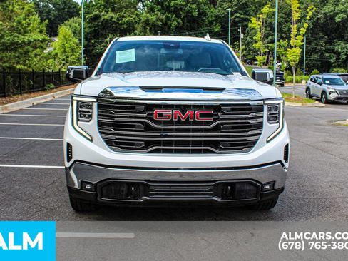 Used 2025 GMC Sierra 1500 SLT RWD image 9