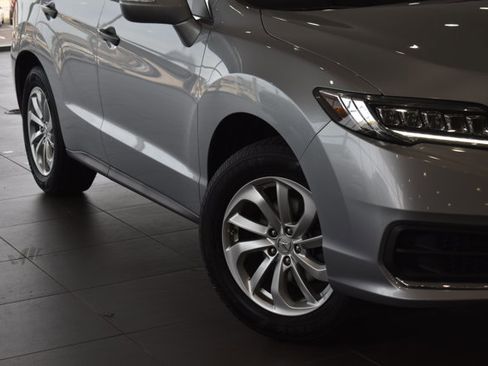 Used 2017 Acura RDX AWD w/ Technology Package image 2