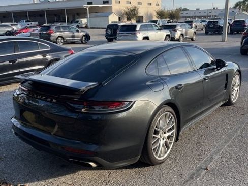Used 2022 Porsche Panamera 4 w/ Premium Package image 4
