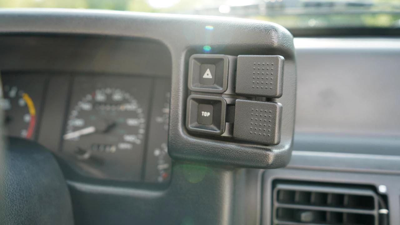 Used 1992 Ford Mustang LX RWD image 71