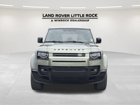 Used 2025 Land Rover Defender 110 X-Dynamic SE AWD/4WD image 8
