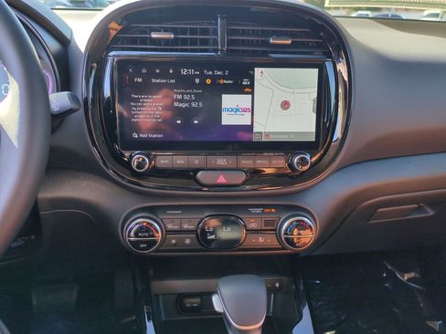 Used 2025 Kia Soul EX image 25