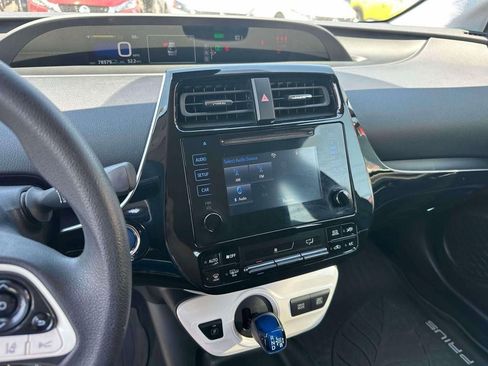 Used 2018 Toyota Prius One w/ Carpet Mat Package FWD image 27