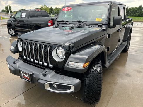 Used 2021 Jeep Gladiator Overland w/ Popular Equipment Package AWD/4WD image 3