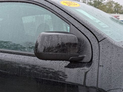 Used 2022 Chevrolet Colorado LT w/ LT Convenience Package image 12