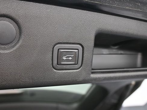 Used 2020 Chevrolet Equinox LT FWD image 30