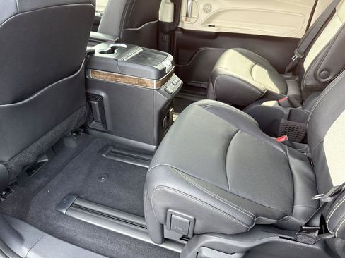 Used 2026 Toyota Sienna Platinum AWD/4WD image 26