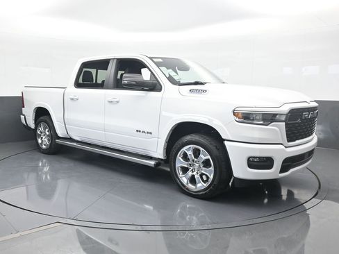 Used 2025 RAM 1500 Big Horn AWD/4WD image 8