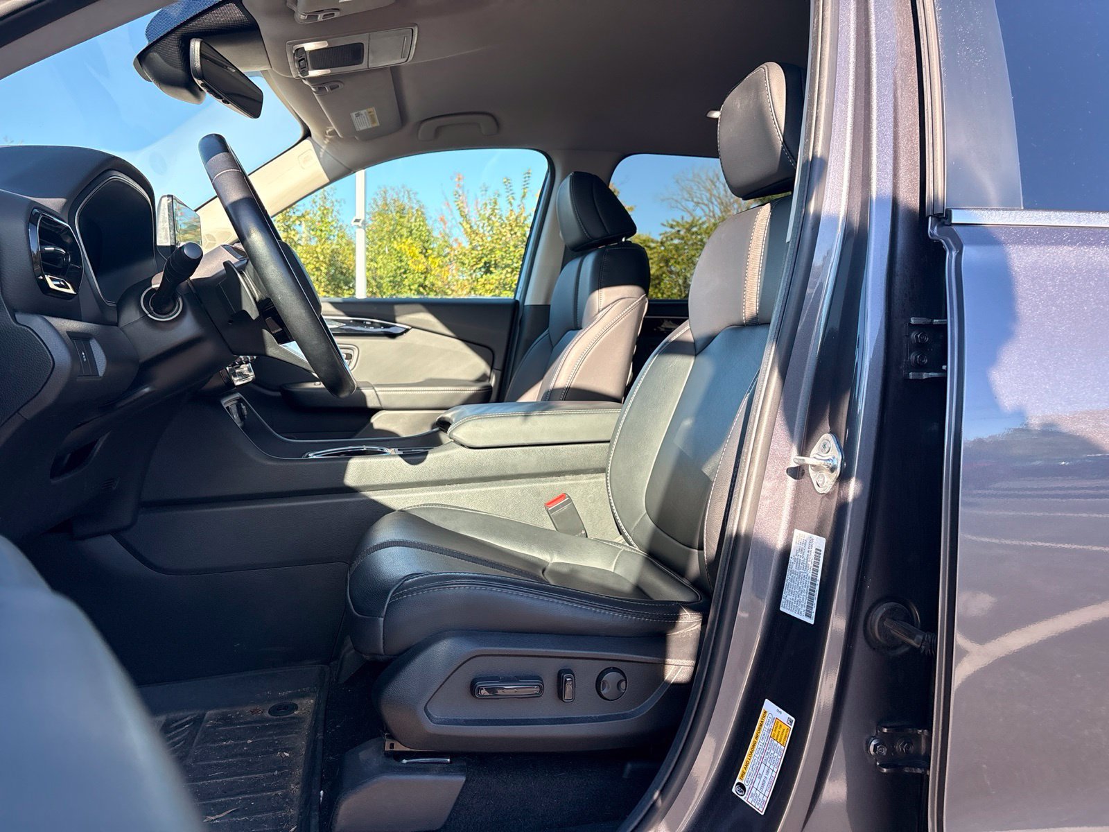 Used 2025 Honda Pilot EX-L image 18