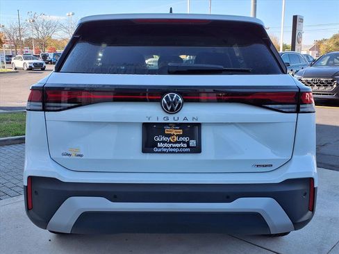 New 2025 Volkswagen Tiguan S image 8