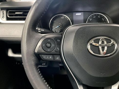 Certified 2022 Toyota RAV4 XLE w/ Convenience Package AWD/4WD image 23