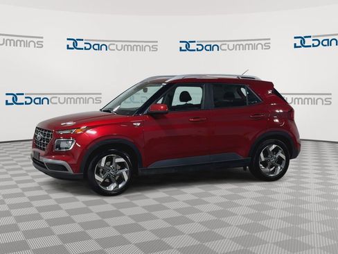 Used 2024 Hyundai Venue SEL FWD image 6