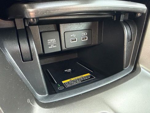 Used 2022 Honda Accord Touring image 19