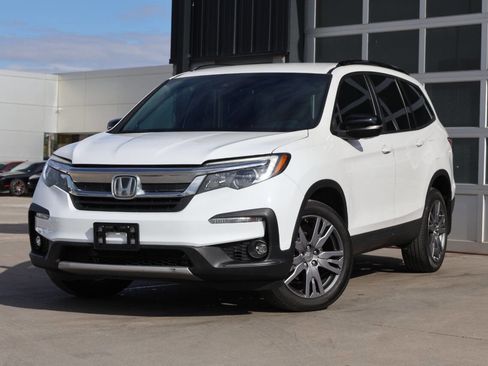 Used 2022 Honda Pilot Sport image 3