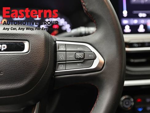 Used 2023 Jeep Compass Trailhawk image 16