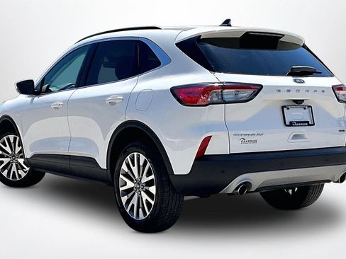 Used 2022 Ford Escape Titanium AWD/4WD image 4