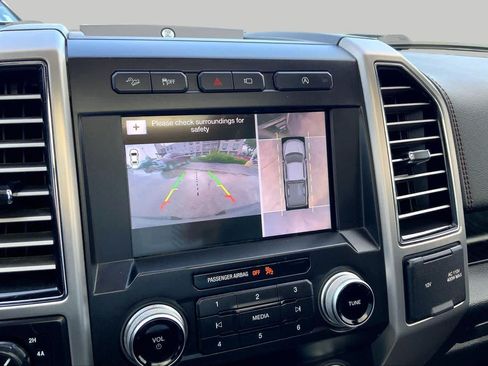 Used 2019 Ford F150 Platinum w/ Equipment Group 701A Luxury AWD/4WD image 24
