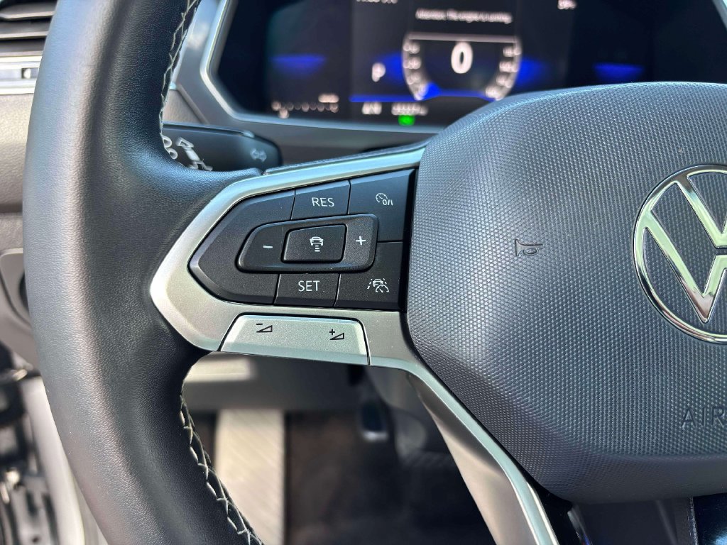 Used 2023 Volkswagen Tiguan SE AWD/4WD image 22