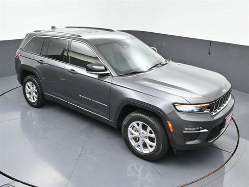 Used 2022 Jeep Grand Cherokee Limited AWD/4WD image 38