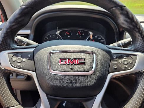 Used 2023 GMC Acadia SLE w/ Driver Convenience Package FWD image 25