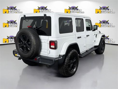 Used 2021 Jeep Wrangler Unlimited Sahara image 5