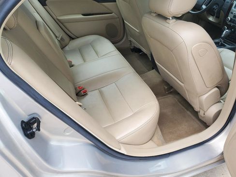 Used 2010 Ford Fusion SEL FWD image 7