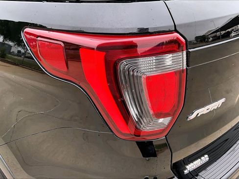 Used 2018 Ford Explorer Sport w/ Equipment Group 401A AWD/4WD image 29