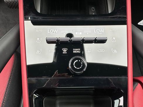 Used 2026 Porsche Cayenne E-Hybrid Coupe image 27