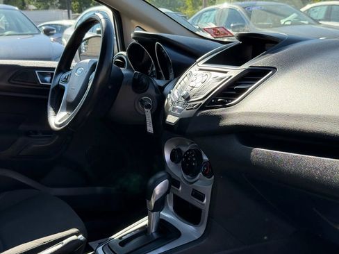 Used 2015 Ford Fiesta SE image 52