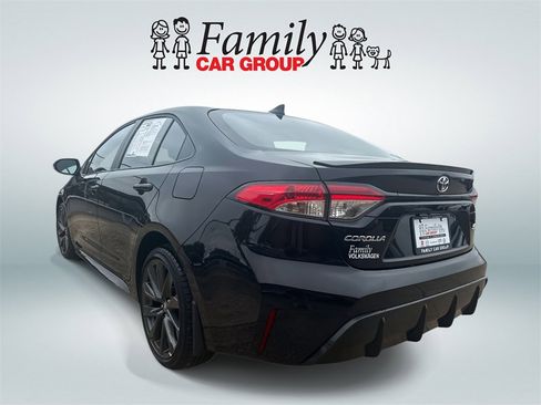 Used 2025 Toyota Corolla SE image 4