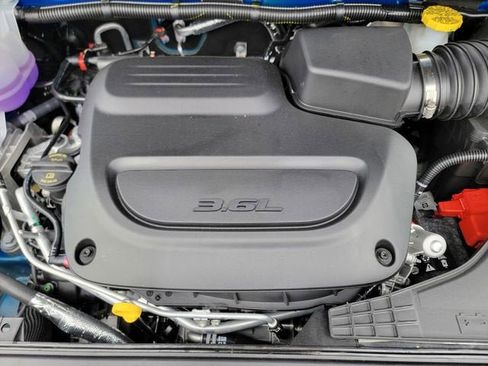 New 2026 Chrysler Pacifica Select AWD/4WD image 37