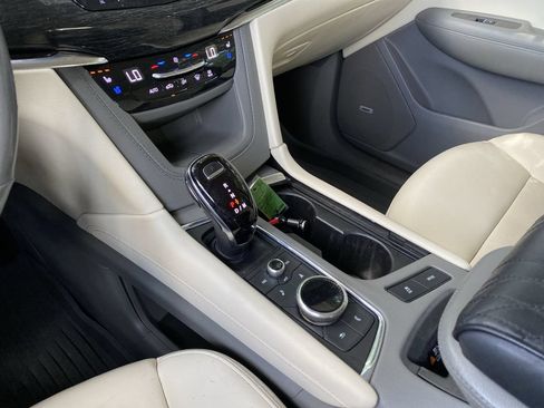 Used 2021 Cadillac XT6 Premium Luxury FWD image 26