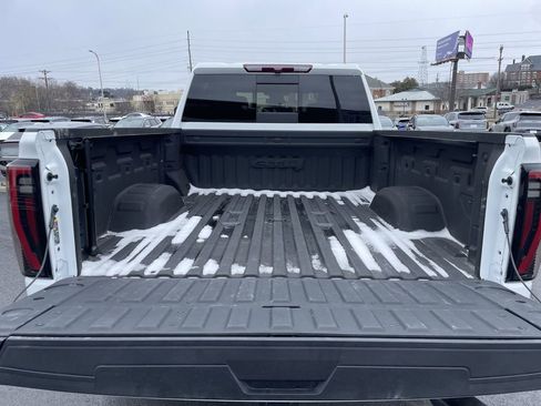 Used 2024 GMC Sierra 2500 AT4 w/ AT4 Preferred Package image 38