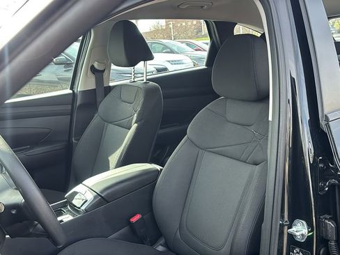 Used 2025 Hyundai Tucson SE image 10