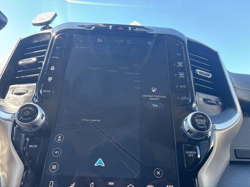 Used 2024 RAM 2500 Laramie image 30